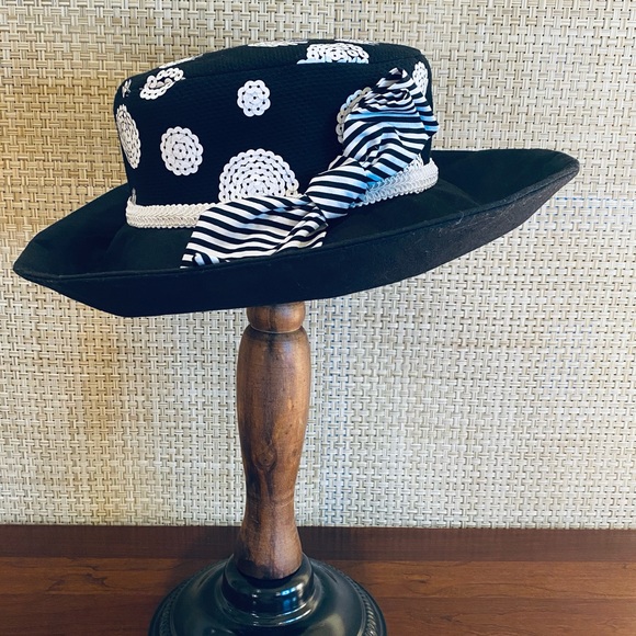 Paula Singleton Accessories Hpdesigner Extra Wide Brim Black White